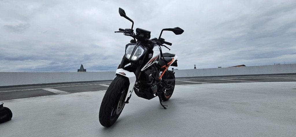 KTM Duke 125cc 2019 + Extras, Motoren, Motoren | KTM, Particulier, Naked bike, 11 kW of minder, 1 cilinder, Minimaal motorrijbewijs A1