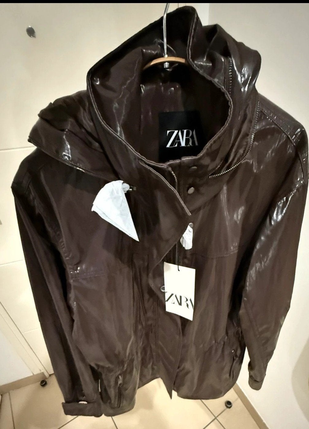 nieuw Zara regenjas Bruin lak glanzende jas parka maat  M 38, Maat 48/50 (M), Nieuw, Ophalen of Verzenden, Bruin