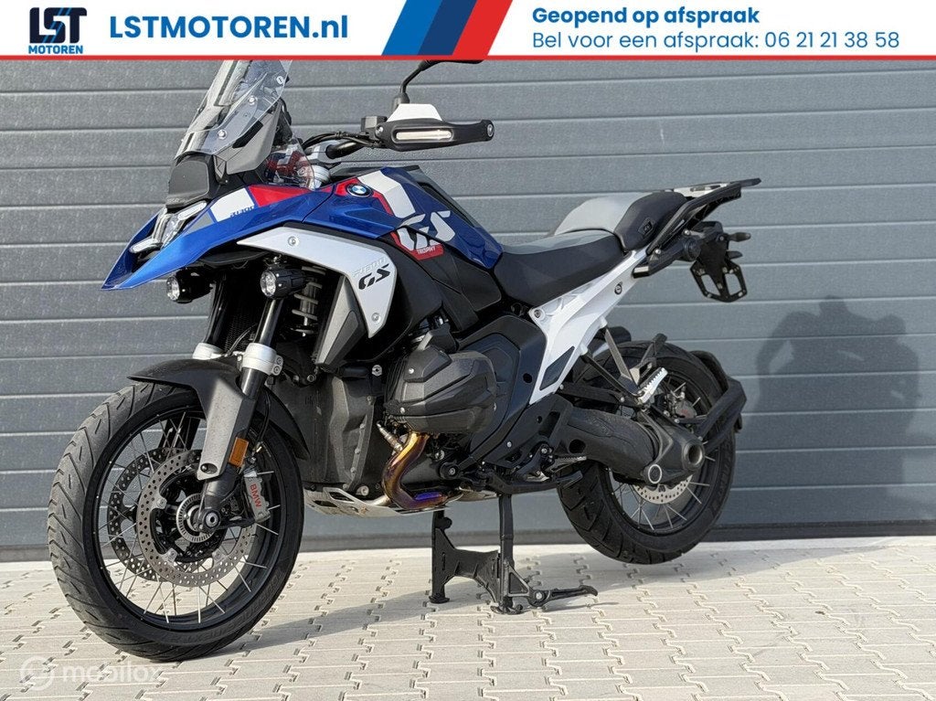 BMW R 1300 GS 2025 Trophy 7191 KM Full option BTWER!, ////*, Handvatverwarming, Meer dan 35 kW, Toermotor