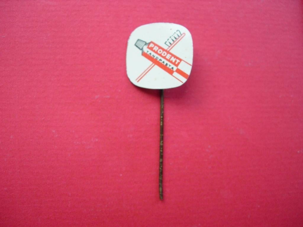speldje van Prodent tandpasta (met tandenborstel), Verzenden, Zo goed als nieuw, Merk, Speldje of Pin