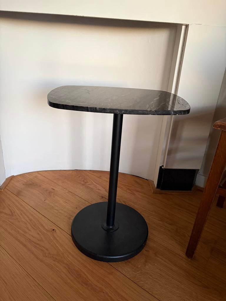 Stijlvolle bijzettafel met marmerlook blad (Amsterdam West), Ophalen, Zo goed als nieuw