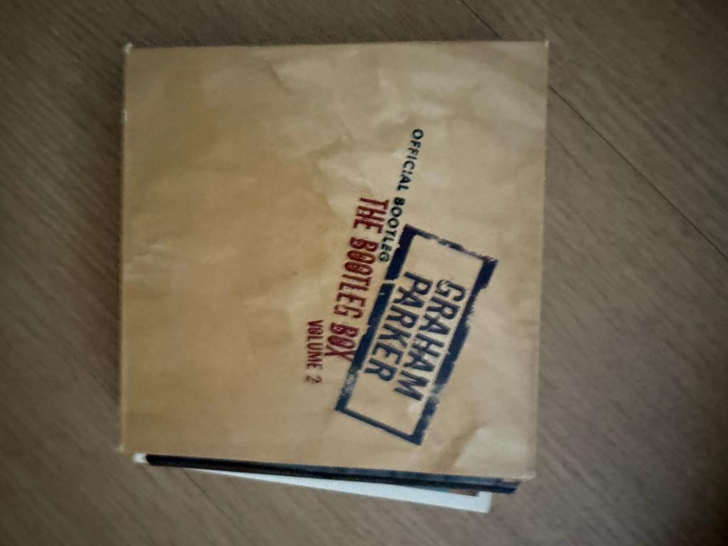 6 cd box Graham Parker – The Bootleg Box Volume 2 - Official, Ophalen of Verzenden, Zo goed als nieuw, Poprock
