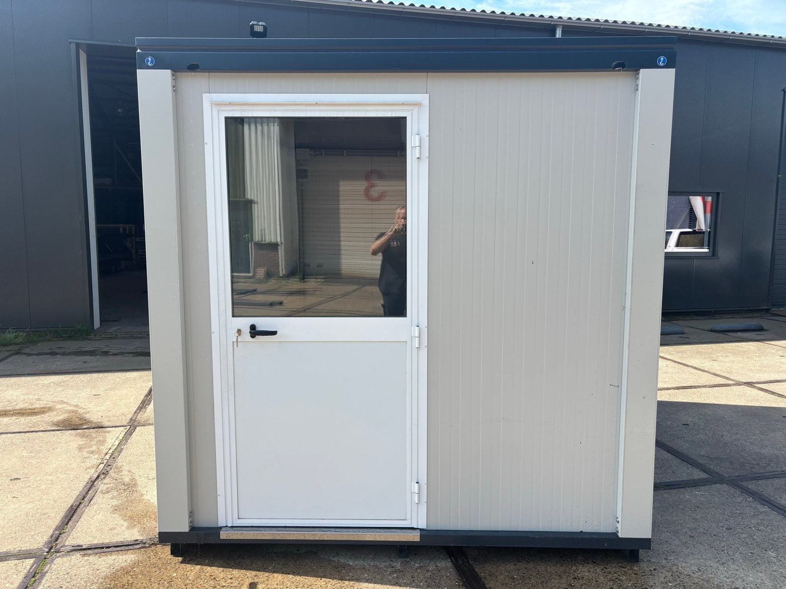 Kantoorunit 2.40x3.00m - Bouwjaar 2025 - Zo goed als nieuw, Ophalen, General cars&parts, Info@gcap.nl, Nijverheidsterrein 16