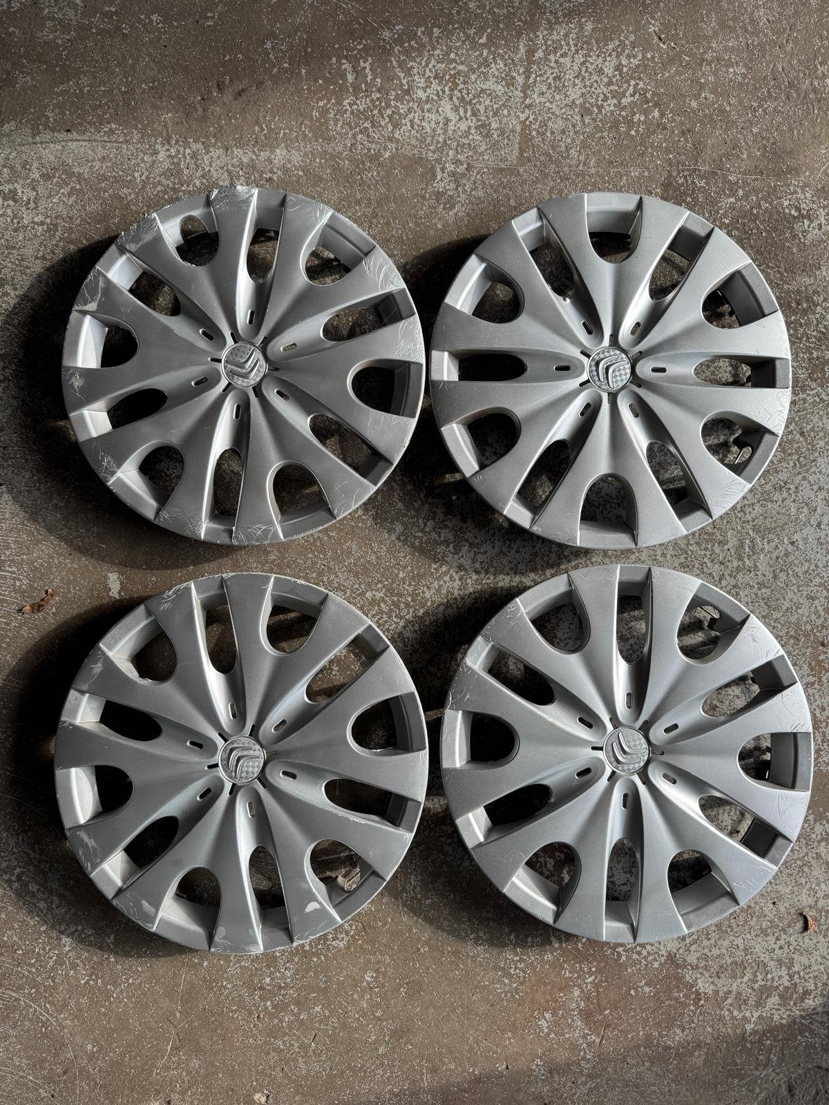 Citroen c1 wieldoppen 14 inch, Ophalen of Verzenden, Zo goed als nieuw