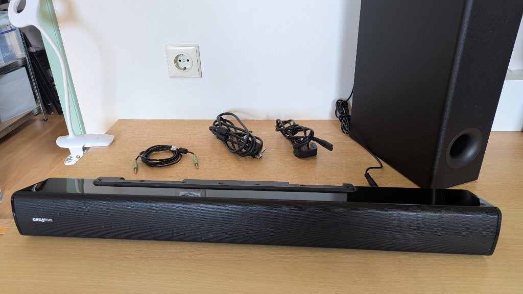 Creative Stage Soundbar met subwoofer, draadloos of bekabeld, Ophalen, Bluetooth, Zo goed als nieuw