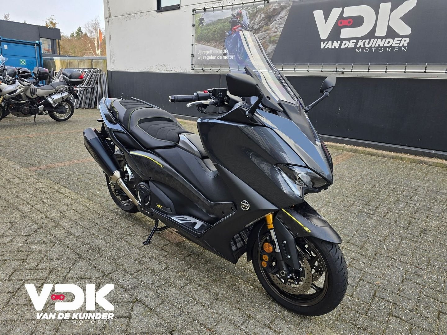 YAMAHA TMAX TECH MAX 20TH ANNIVERSARY (bj 2021), Motoren, 562 cc, Bedrijf, Onbekend, YAMAHA