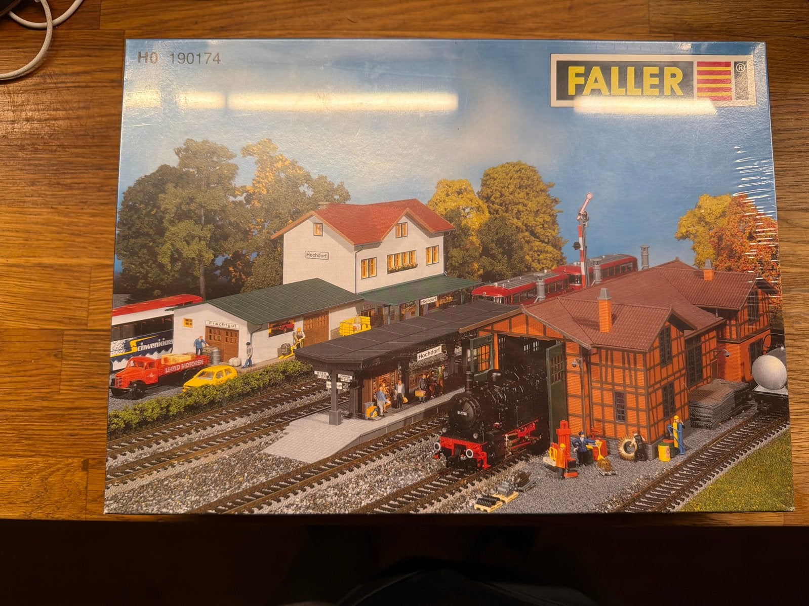 Faller H0 190174 – Bahnhof-Set „Hochdorf“, Ophalen of Verzenden, Nieuw, Brug, Tunnel of Gebouw, Overige merken