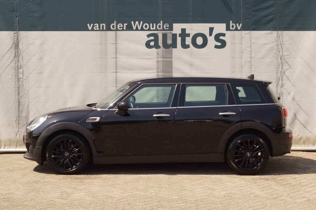 MINI Clubman 1.5 Cooper Business Edition -NAVI-ECC-PDC-, Auto's, Voorwielaandrijving, Dealer onderhouden, Gebruikt, Zwart