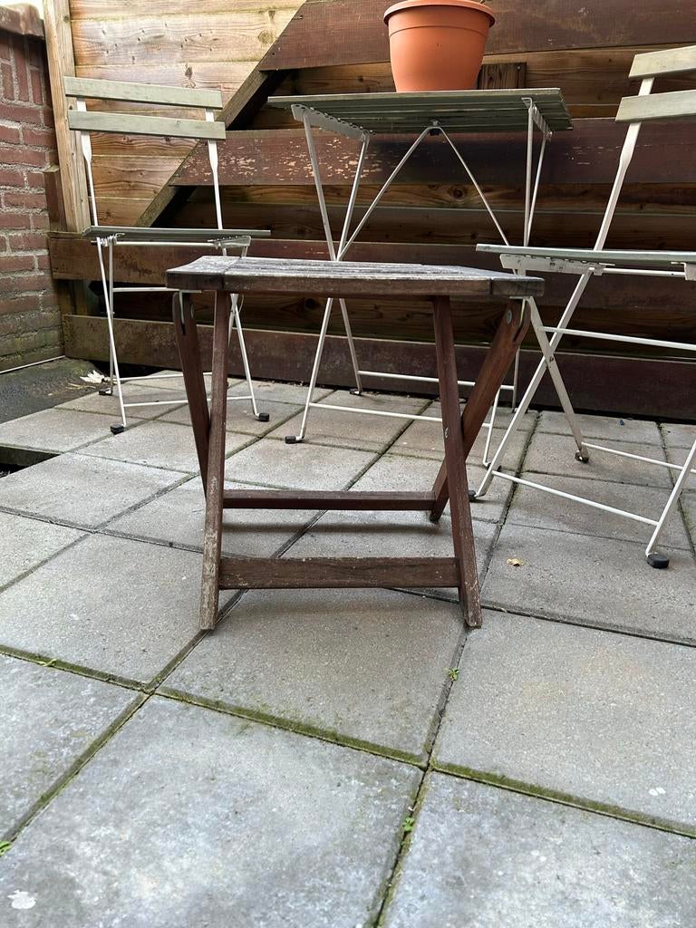 Houten inklapbaar krukje voor tuin of balkon, Huis en Inrichting, Krukjes, Ophalen of Verzenden, Gebruikt, Hout