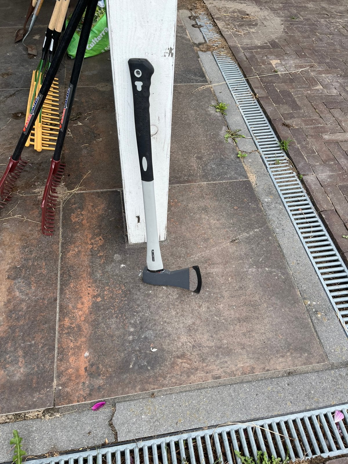 Kloofbijl met kunststof steel, Ophalen, Zo goed als nieuw, Bijl