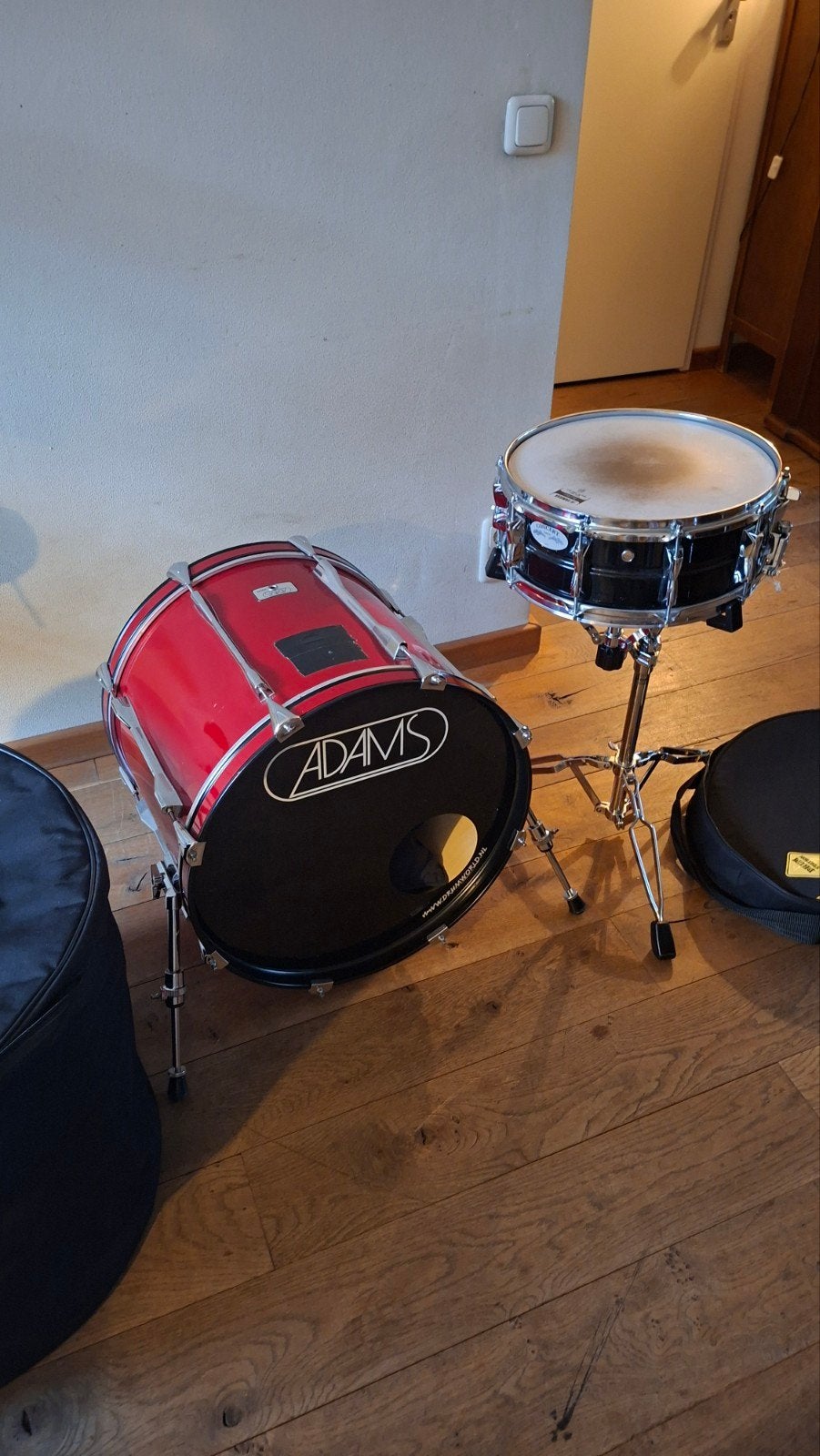 adams bass drum met dw pedal en tas, Muziek en Instrumenten, Ophalen, Gebruikt, Yamaha