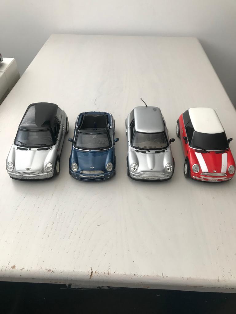 4 x Mini Cooper in 1:24, Hobby en Vrije tijd, Modelauto's | 1:24, Ophalen of Verzenden, Gebruikt, Bburago
