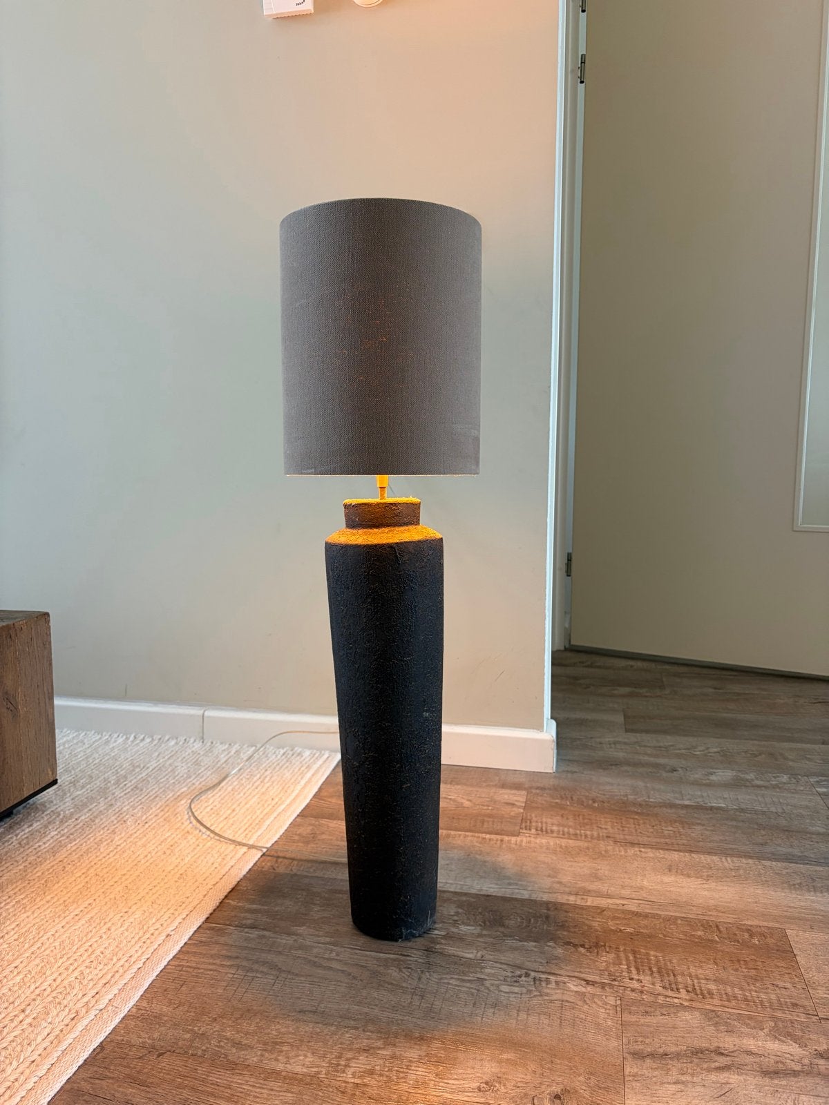 Landelijke vloerlamp met stoffen kap, Huis en Inrichting, Ophalen, Gebruikt, Textiel, E27 (groot)