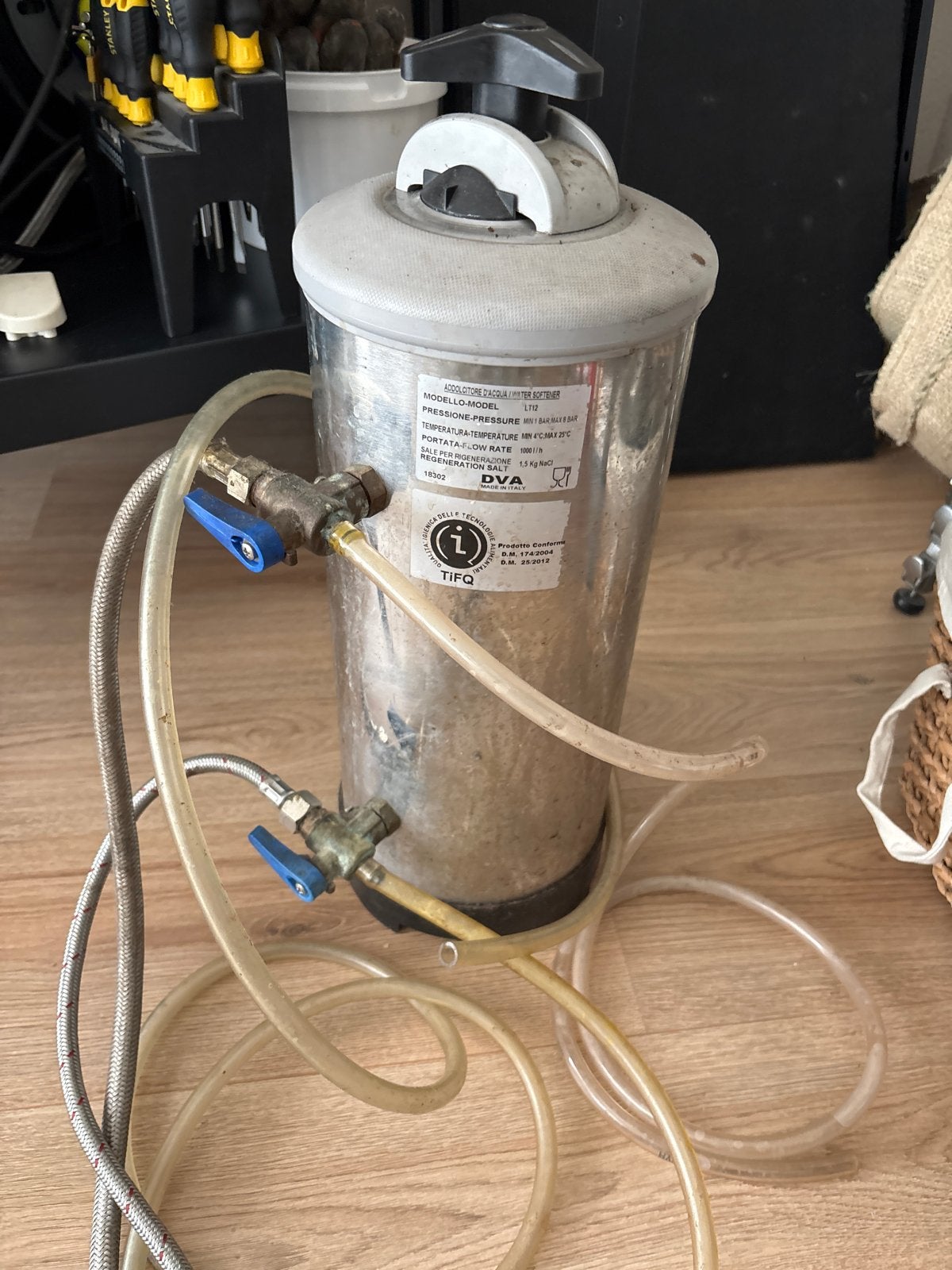 DVA LT12 Waterontharder voor Koffiemachine / Horeca, Witgoed en Apparatuur, Waterontharders, Ophalen of Verzenden, Gebruikt, Waterontharder met zout
