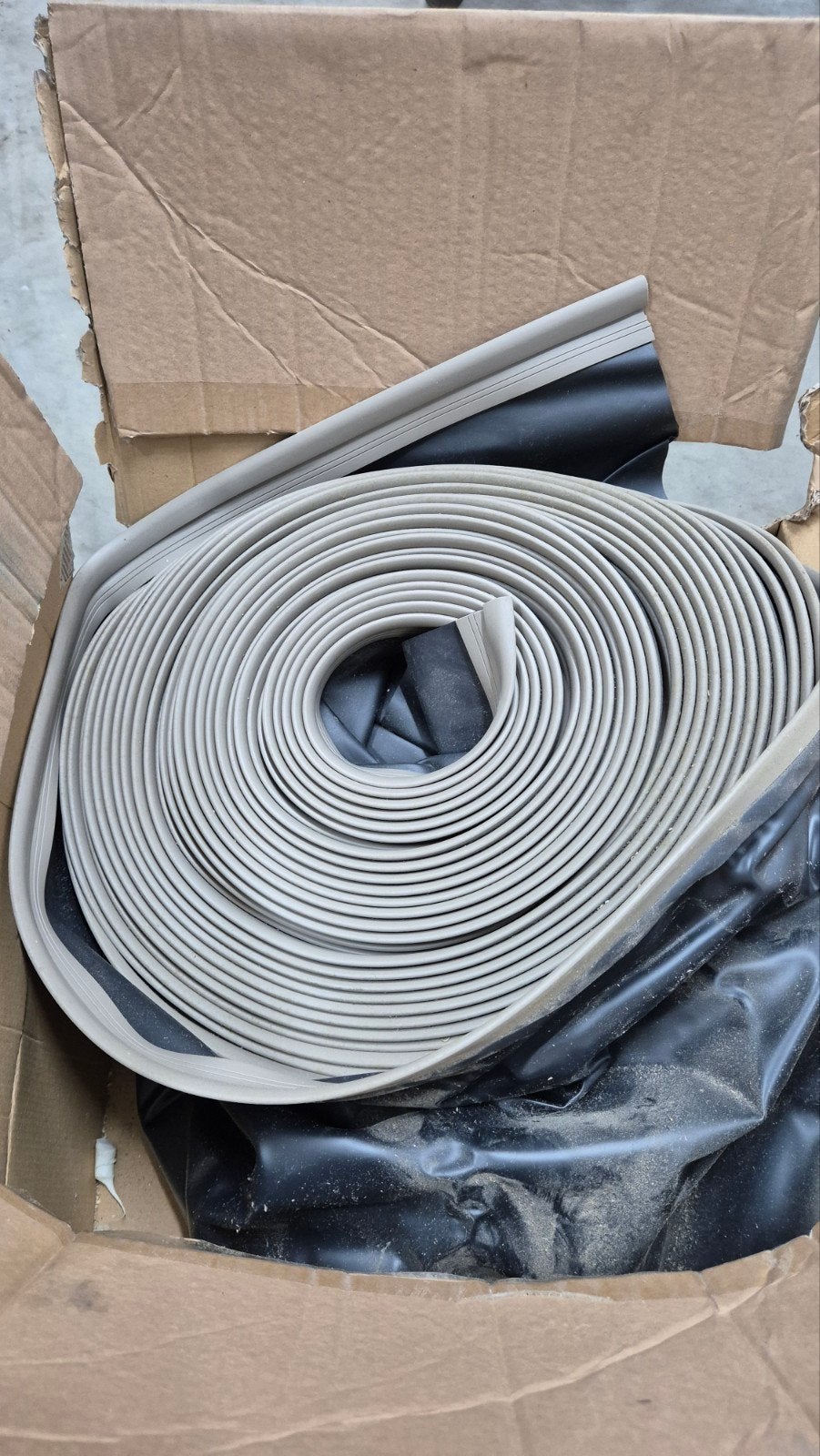 Illbruck PVC Lateislabbe 40CM grijs - 21 meter ongebruikt, Ophalen, Kunststof, Overige typen, Nieuw