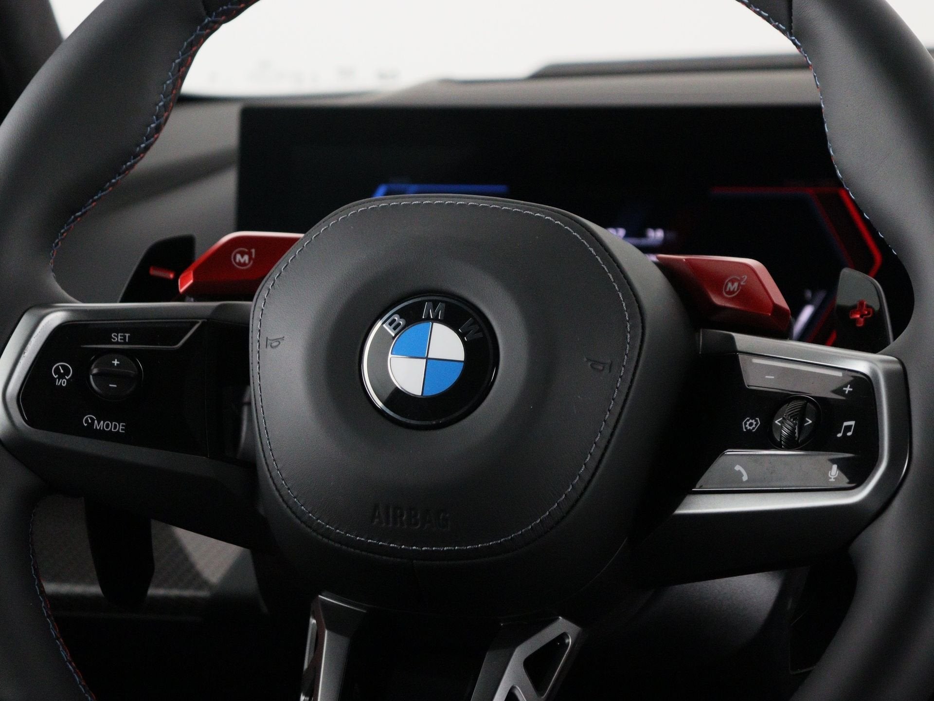 BMW M5 Sedan | Mansory 1/1 (bj 2026, automaat), Auto's, Automaat, Dealer onderhouden, Gebruikt, 4395 cc