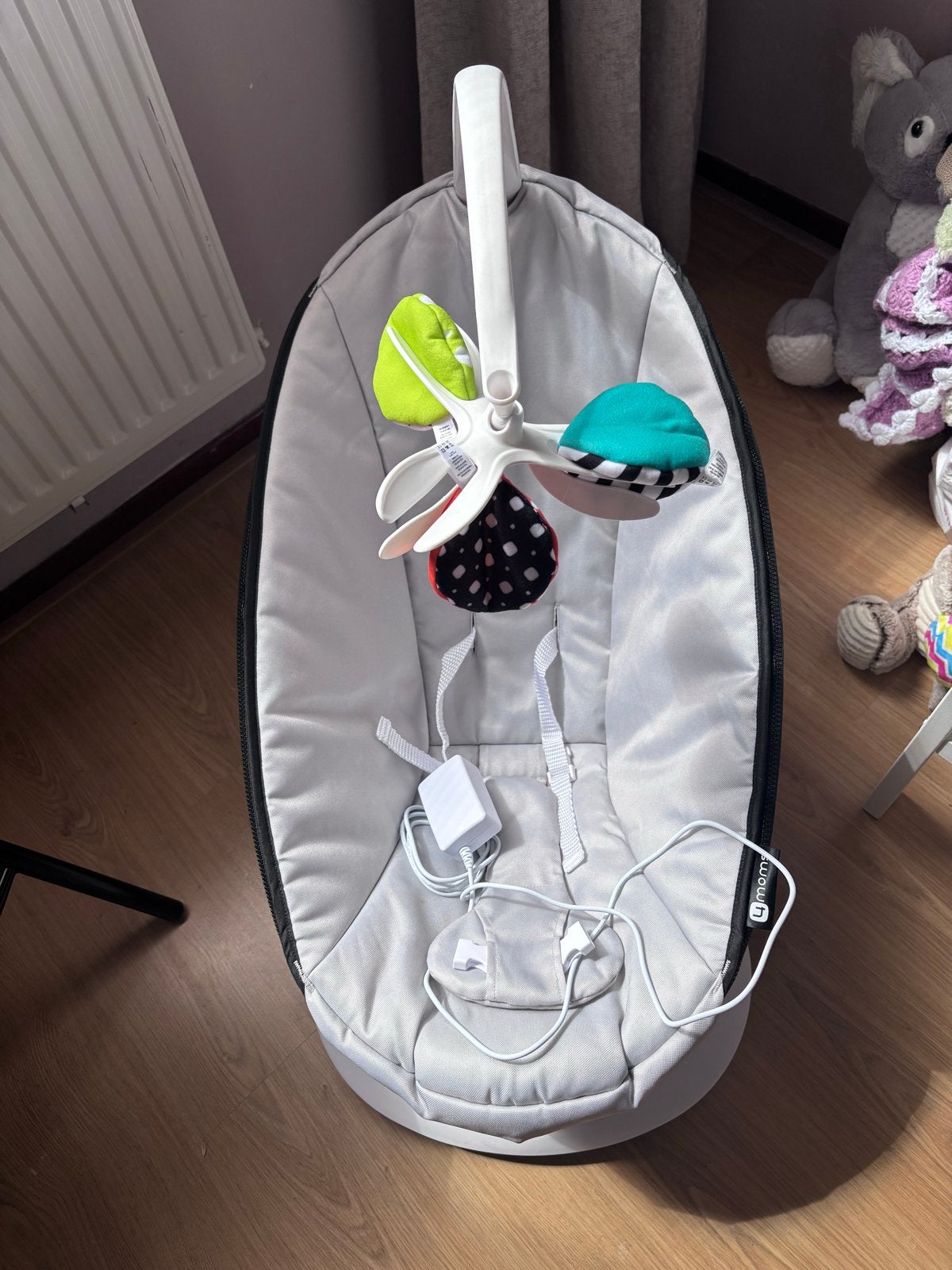 4moms mamaRoo 4.0 Wipstoel met gordels en speelboog, Wipstoel, Ophalen, Overige merken, Met gordel(s) of riempje(s)