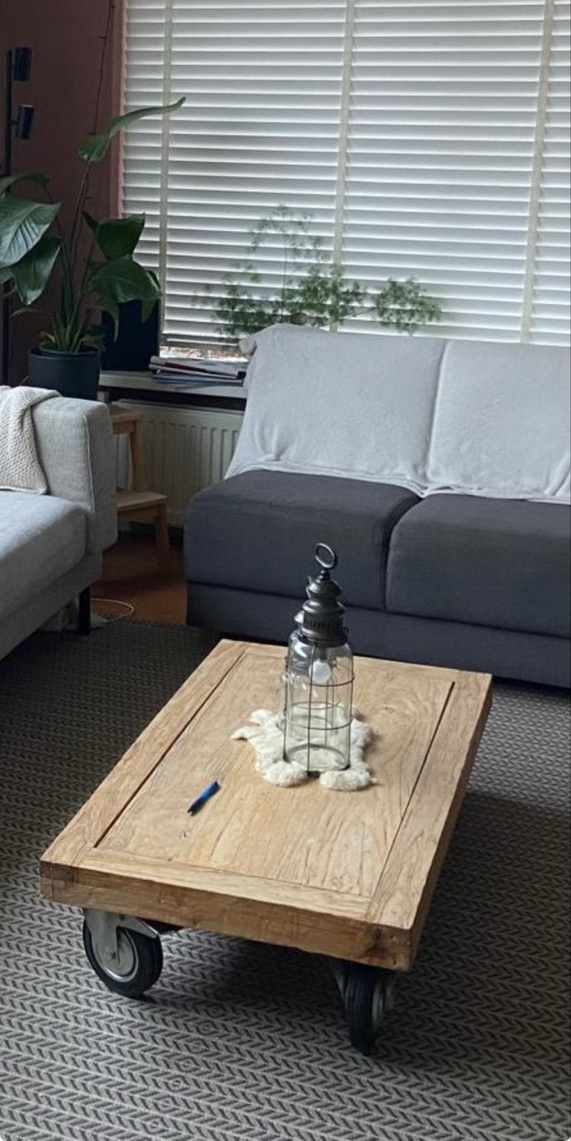 Unieke salontafel op wielen - massief hout, Ophalen, Gebruikt, 100 tot 150 cm, 50 tot 100 cm