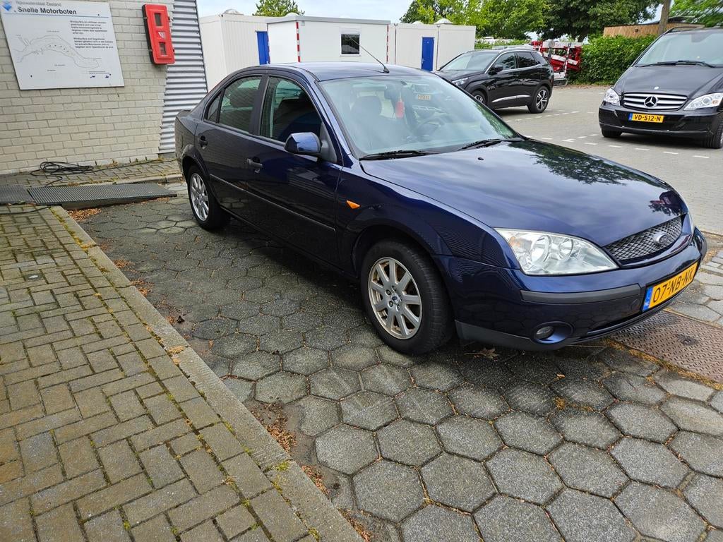 Ford Mondeo 1.8 16V aok tot 6-2027, Auto's, Zwart, 4 cilinders, Mondeo, Blauw