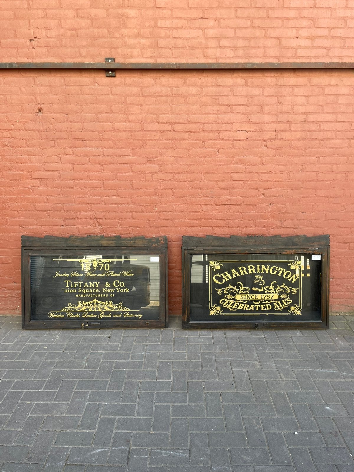 Antieke teakhouten hangkast met print, Ophalen of Verzenden, Zo goed als nieuw