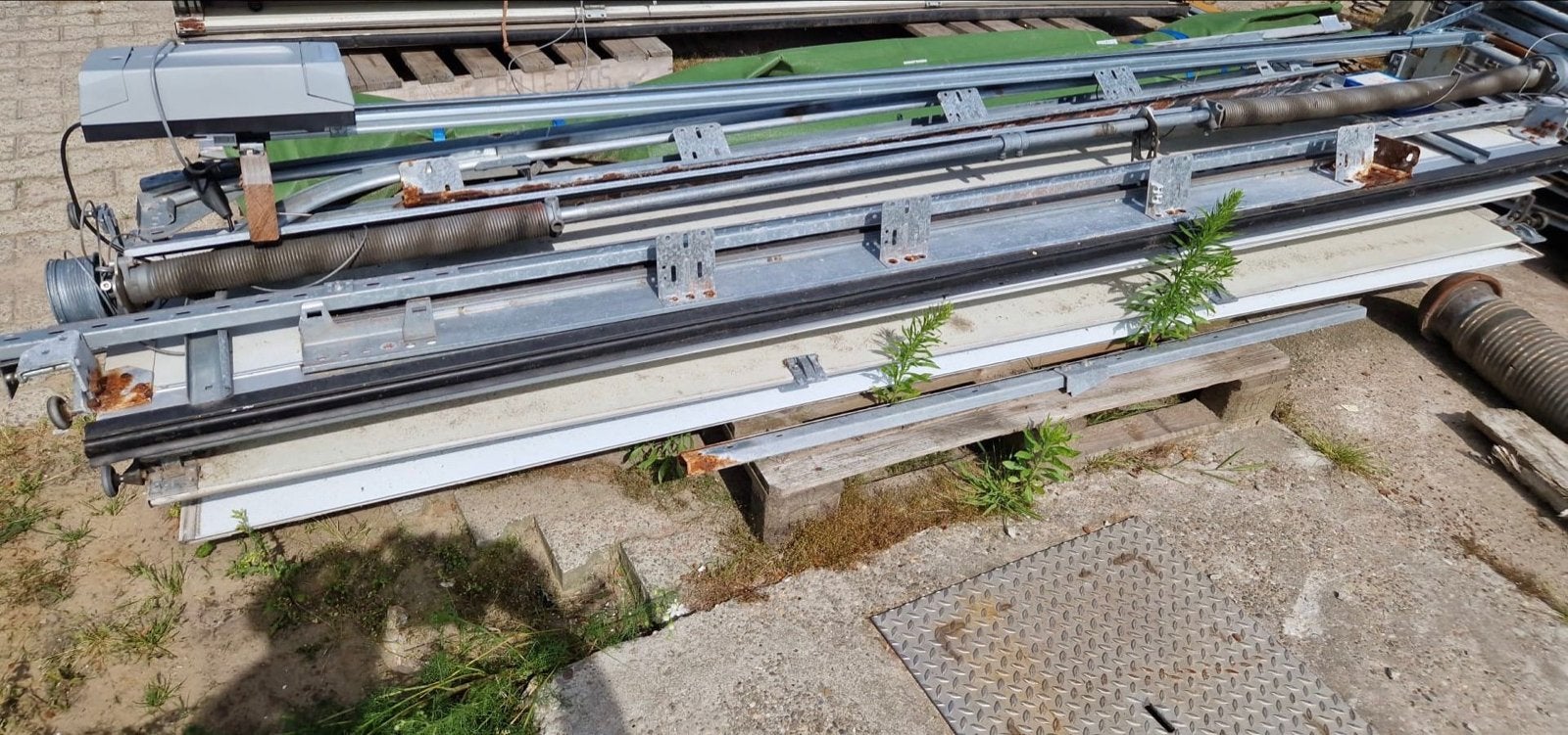 Elektrische roldeur 3x2m gebroken wit, direct beschikbaar, Ophalen, Gebruikt, 120 cm of meer, Garagedeur