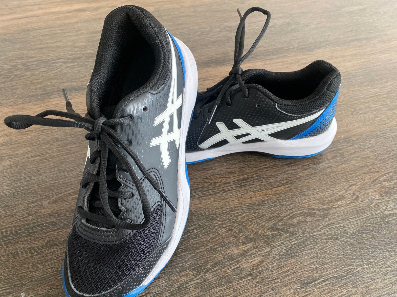 Asics maat 36, sportschoen binnen, Ophalen of Verzenden, Zo goed als nieuw, Hardloopschoenen, Asics