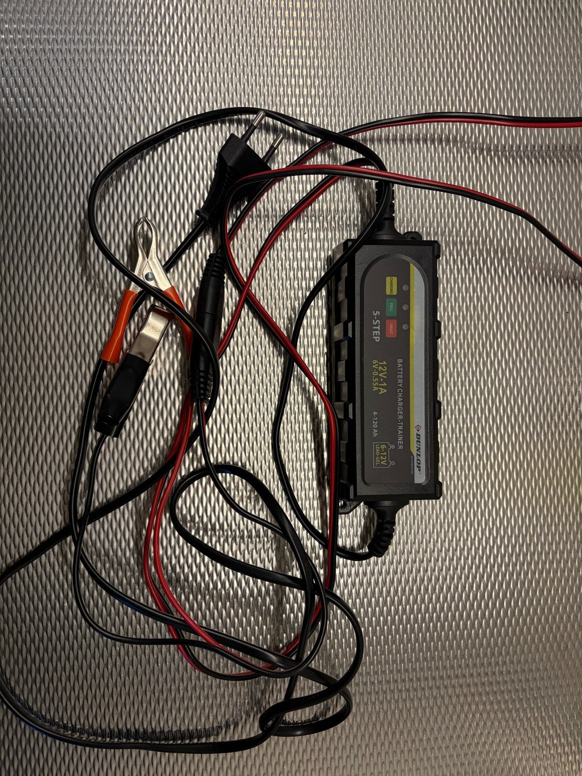 Dunlop Acculader 12V-1A 6V-0.55A - 5-staps, Ophalen of Verzenden, Gebruikt, Universele onderdelen