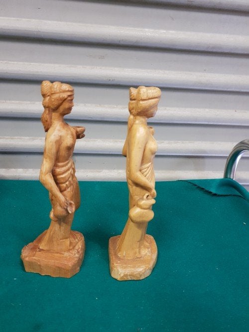 beeld houtsnijwerk, Vrouwe Fortuna, geheel van hout, 2 stuks, Ophalen of Verzenden