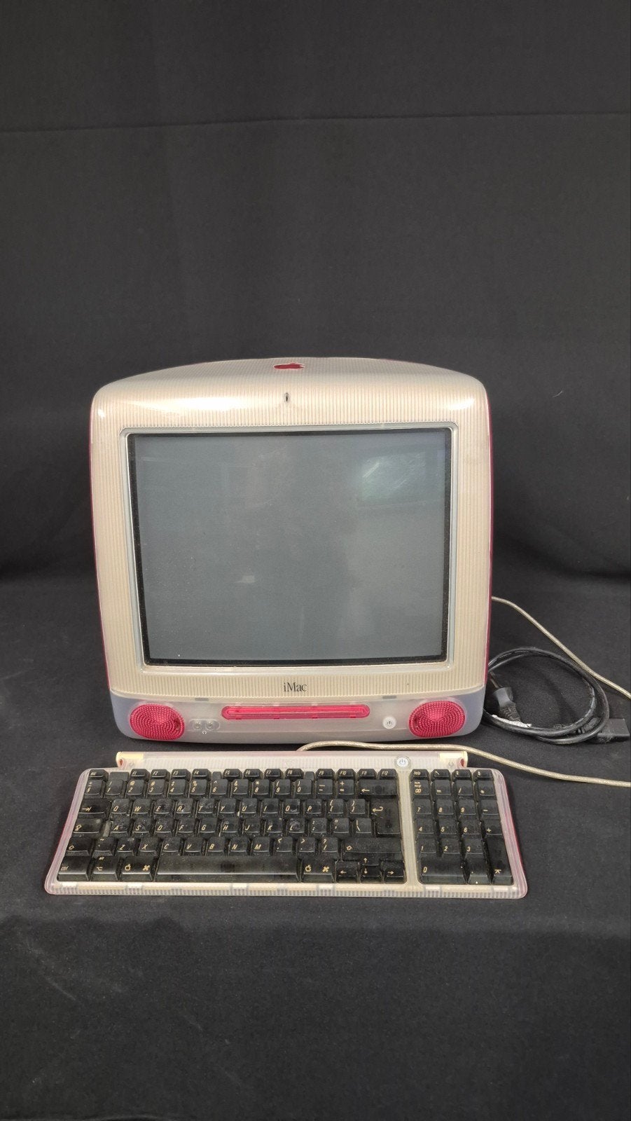 Vintage Apple iMac G3 Ruby met toetsenbord, Computers en Software, Ophalen, Gebruikt, Minder dan 4 GB, HDD