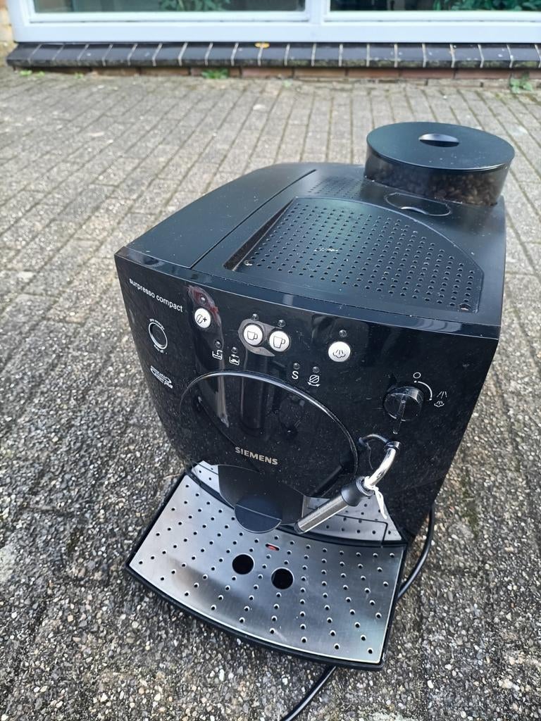 Siemens surpresso compact met melkkoker, Witgoed en Apparatuur, Ophalen, Koffiemachine