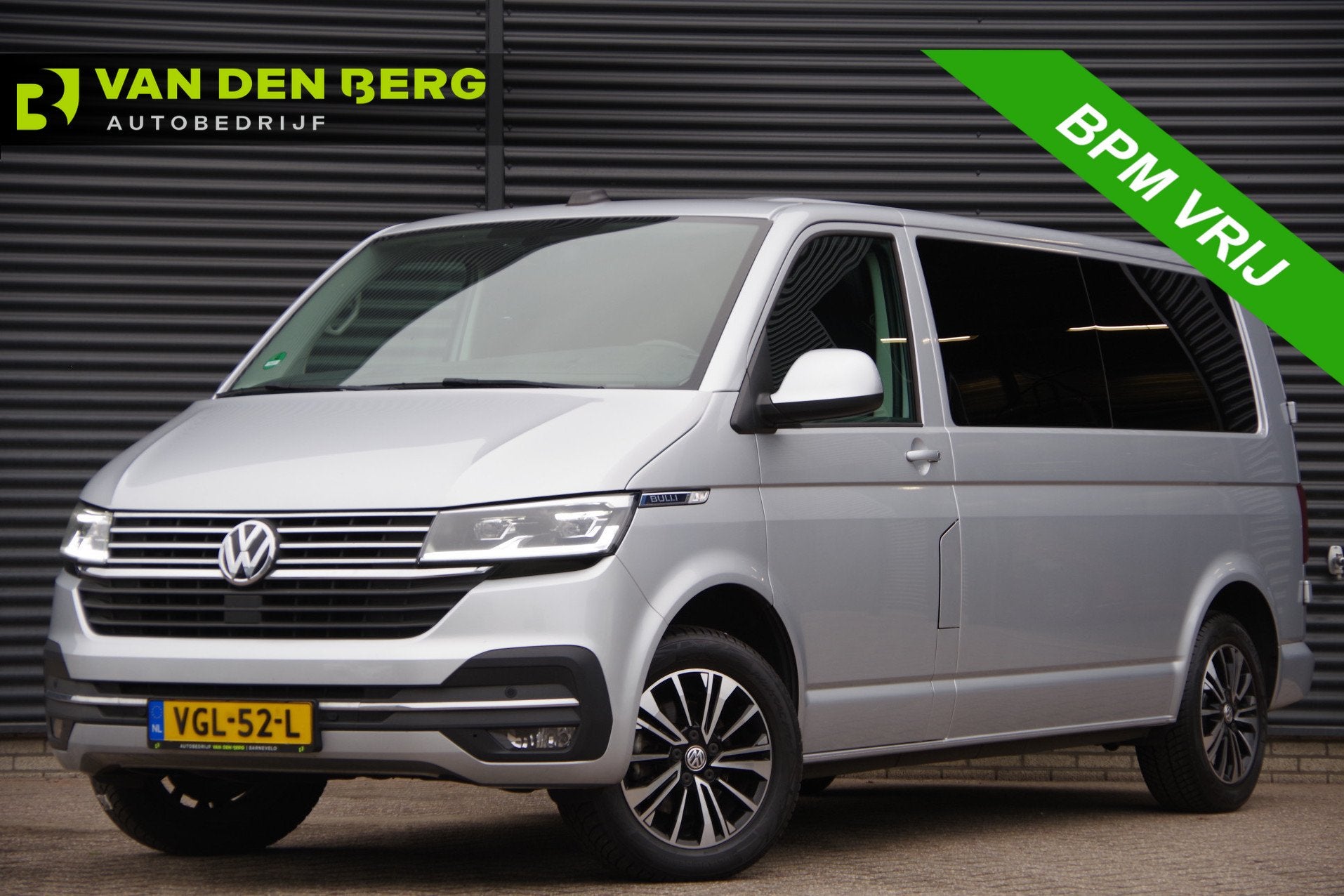 Volkswagen Transporter 2.0 TDI L2 BULLI, 150PK AUT. GLASSLOO, Auto's, Stof, Gebruikt, Euro 6, 4 cilinders
