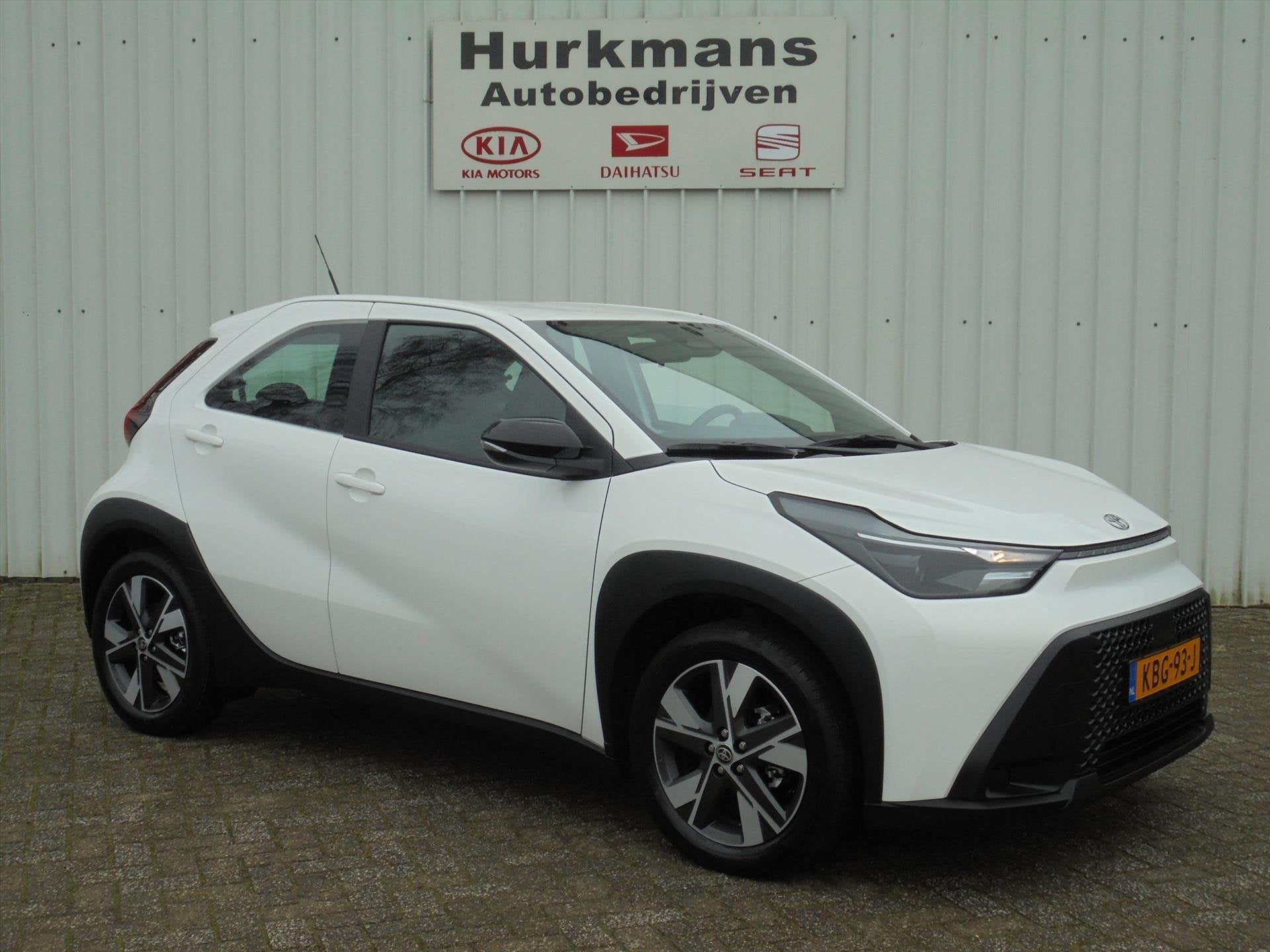 Toyota Aygo X 1.5 HYBRIDE AUTOMAAT NIEUW MODEL ! 12 KM, Automaat, Dealer onderhouden, Stof, Gebruikt