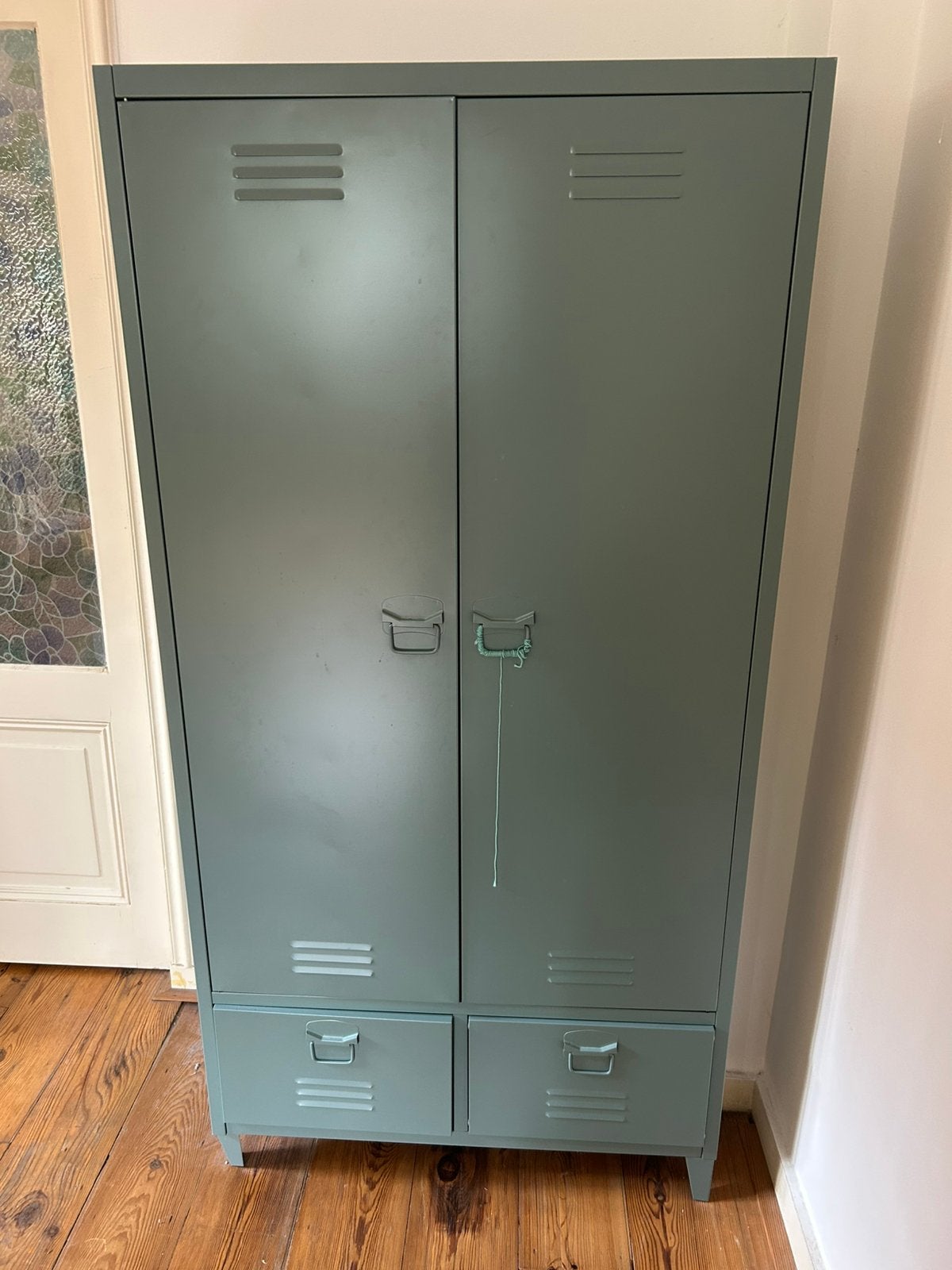 Kleding kast gratis, Huis en Inrichting, Ophalen, 50 tot 100 cm, Zo goed als nieuw, 150 tot 200 cm