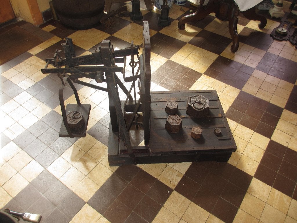 Antieke bascule weegschaal gemerkt g.f.k brommeijer amsterd., Ophalen
