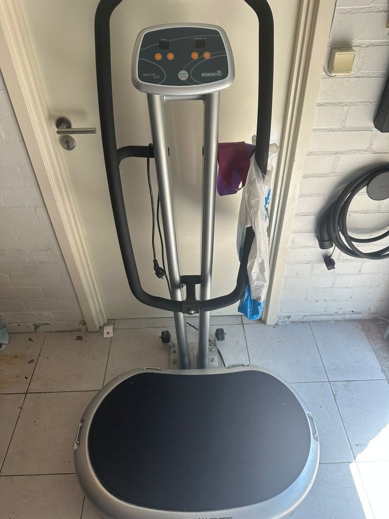 Fitness trilplaat / vibration plate, merk; Bremshey, Sport en Fitness, Fitnessapparatuur, Ophalen, Trilplaat, Zo goed als nieuw
