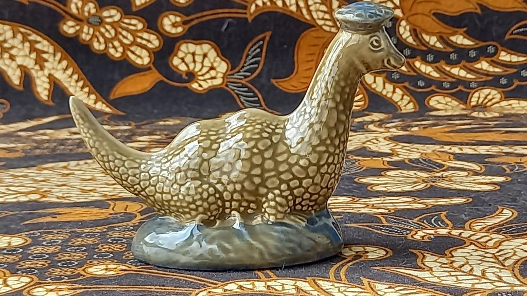 Nessie mooie oude volle Beswick whisky decanter 12,5 cm., Ophalen of Verzenden