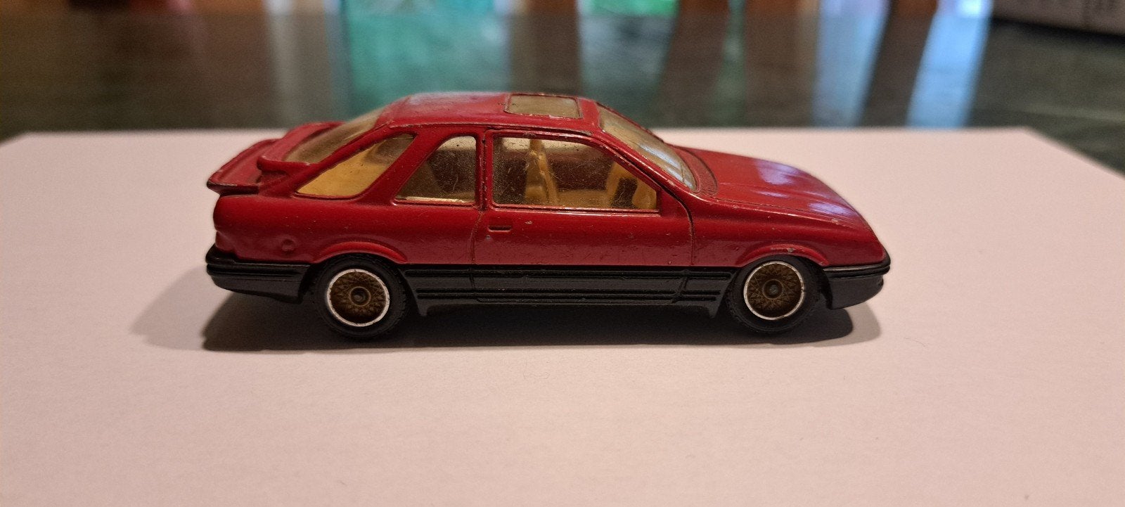ford sierra xr 4 i 1:43, Ophalen of Verzenden, Auto, Solido