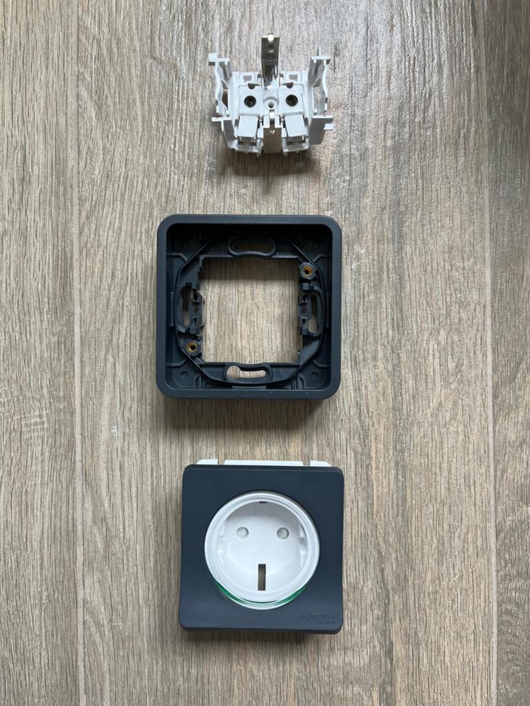 Schneider Electric Merten Mureva Style wandcontactdoos, Doe-het-zelf en Verbouw, Ophalen of Verzenden, Nieuw, Stopcontact