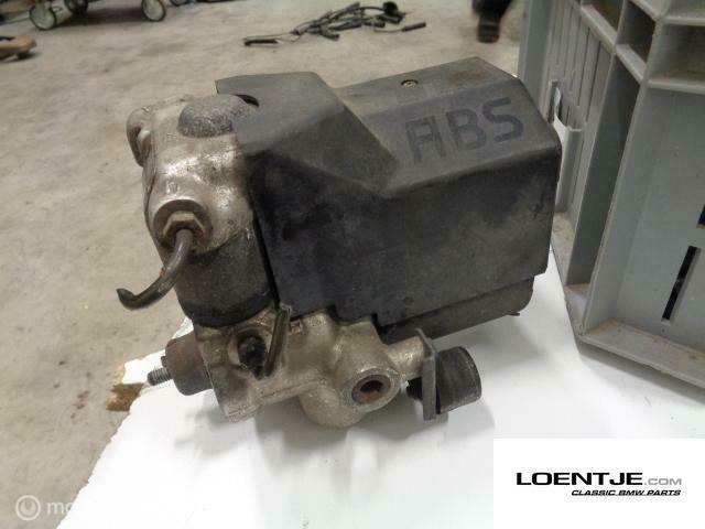 ABS module BMW e30 325i 320i 318i 316i, Auto-onderdelen, Remmen en Aandrijving, BMW, Gebruikt, Ophalen of Verzenden