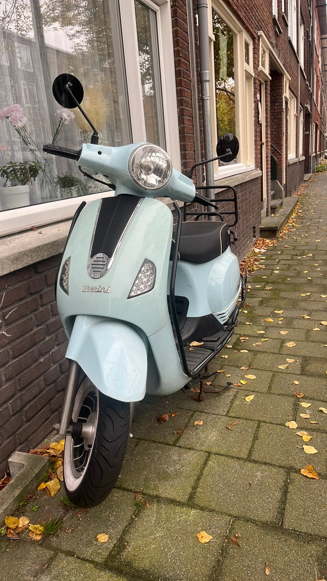 Snorscooter blauw kenteken, Fietsen en Brommers, Ophalen of Verzenden, Zo goed als nieuw, Elektrisch, Overige merken