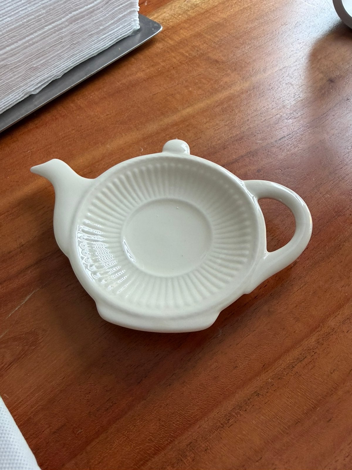Thee schaaltje Wedgewood made in England, Antiek en Kunst, Antiek | Porselein, Ophalen of Verzenden