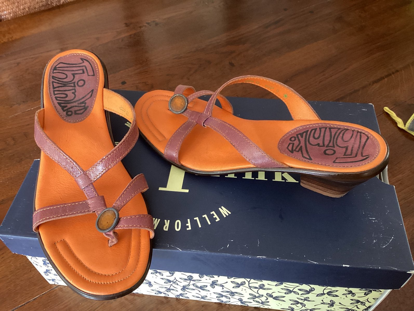 Slippers mt 38 Think!, Ophalen of Verzenden, Zo goed als nieuw