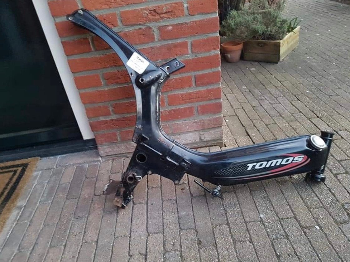 Gezocht tomos a35 frame zonder kenteken, Ophalen, Zo goed als nieuw, Standard