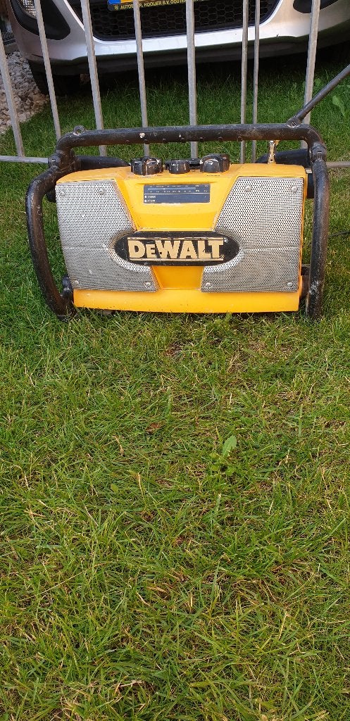 De Walt bouwradio, Ophalen, Bouwradio