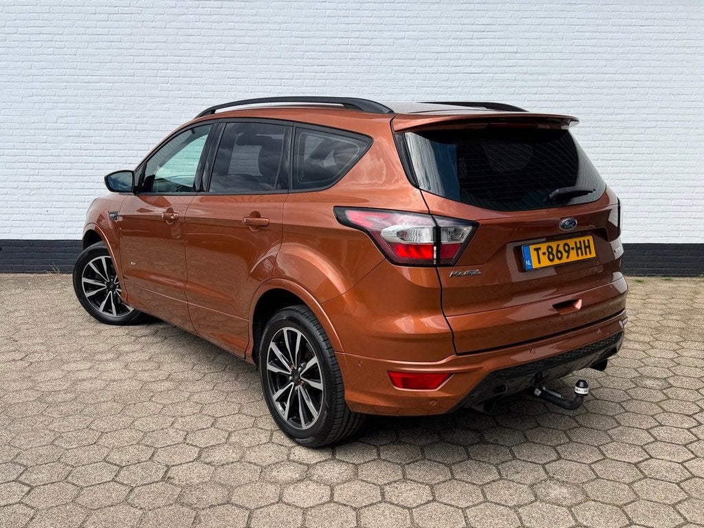 Ford Kuga 1.5 ST-Line 4WD l TREKHAAK l AUTOMAAT l NETTE STAA, Auto's, Ford, 1850 kg, 1586 kg, Automatische klimaatregeling, Bedrijf