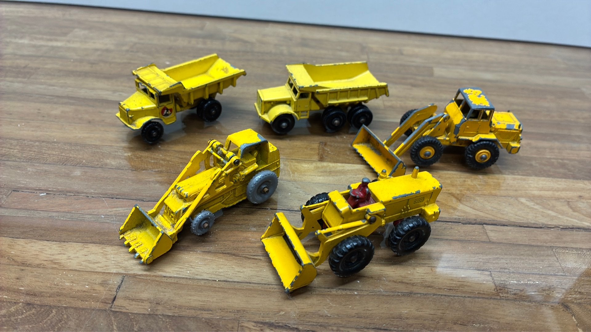 5 oude lesney matchbox modellen, Ophalen of Verzenden, Gebruikt, Bus of Vrachtwagen