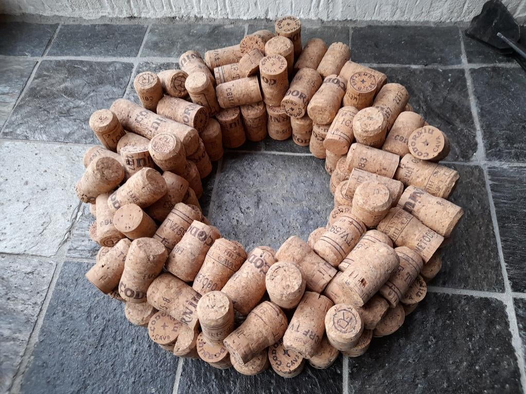Handgemaakte krans van champagne kurken., Ophalen of Verzenden, Zo goed als nieuw
