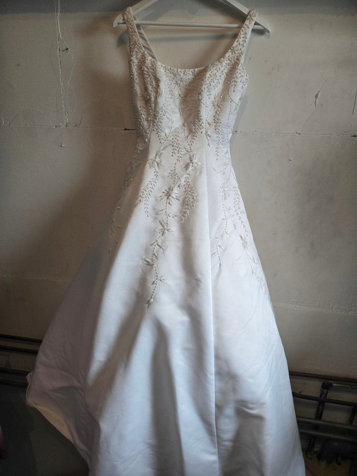 Mooie witte trouwjurk van Ginza collection., Ophalen of Verzenden, Zo goed als nieuw, Wit, Trouwjurk