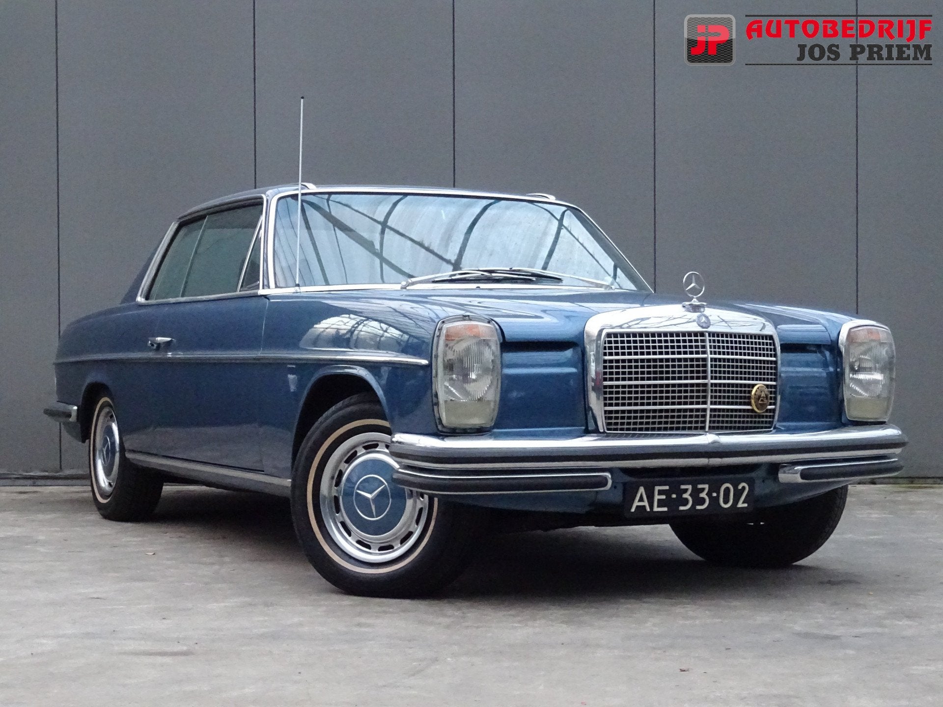 Mercedes-Benz 200-280 (W114) 250 C * GRATIS RIJDEN* !, Auto's, Oldtimers, Automaat, Achterwielaandrijving, 2496 cc, Blauw
