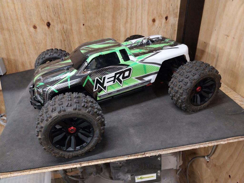 Arrma Nero 6s, Elektro, Auto offroad, Ophalen of Verzenden, Zo goed als nieuw